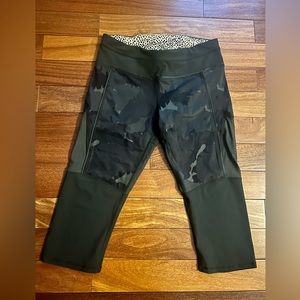 Lululemon Training Tough Crop Legging Luxtreme Palm Party Gator Green Mesh NWOT